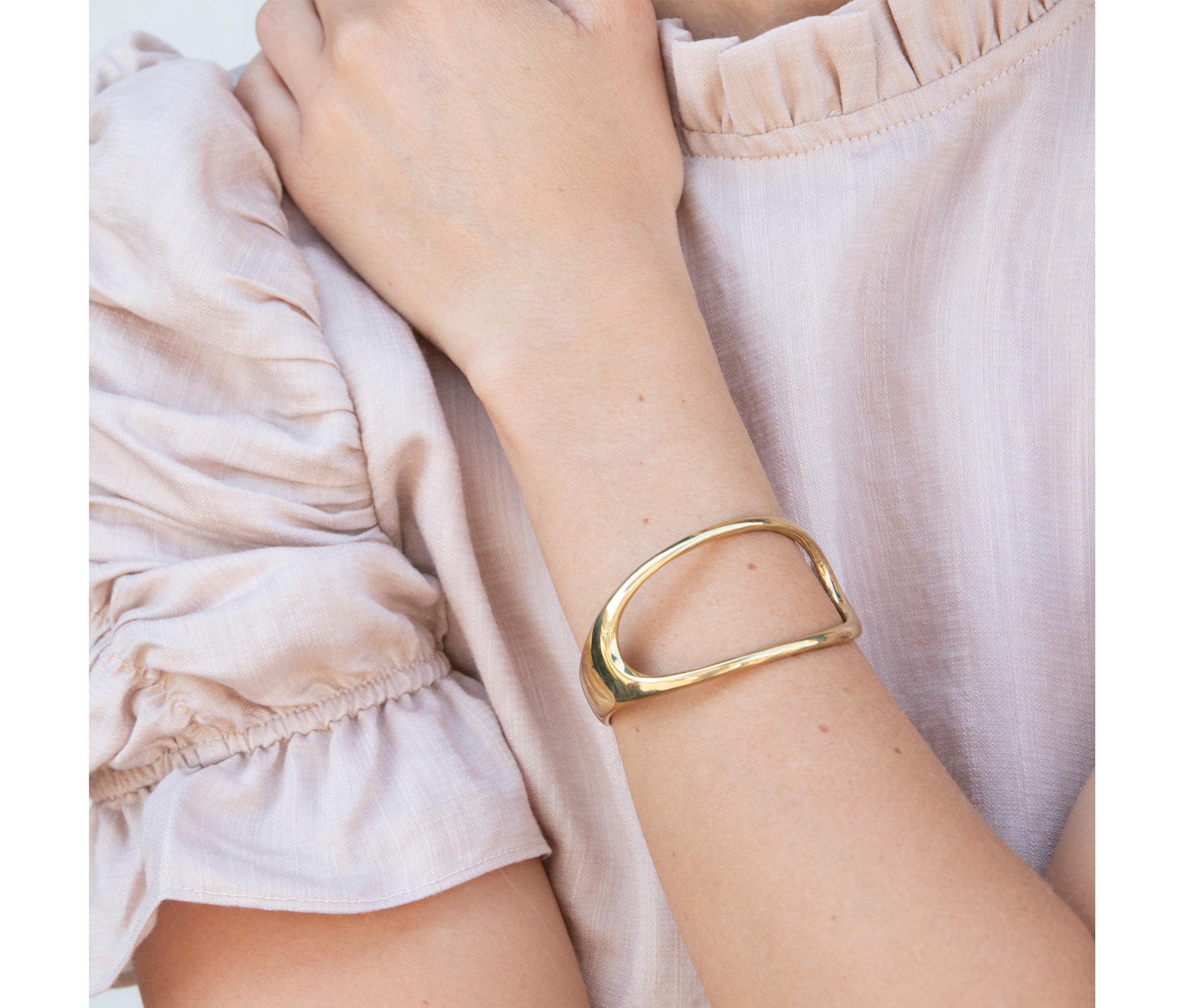 Ethical Open Oval Bracelet - Keentu